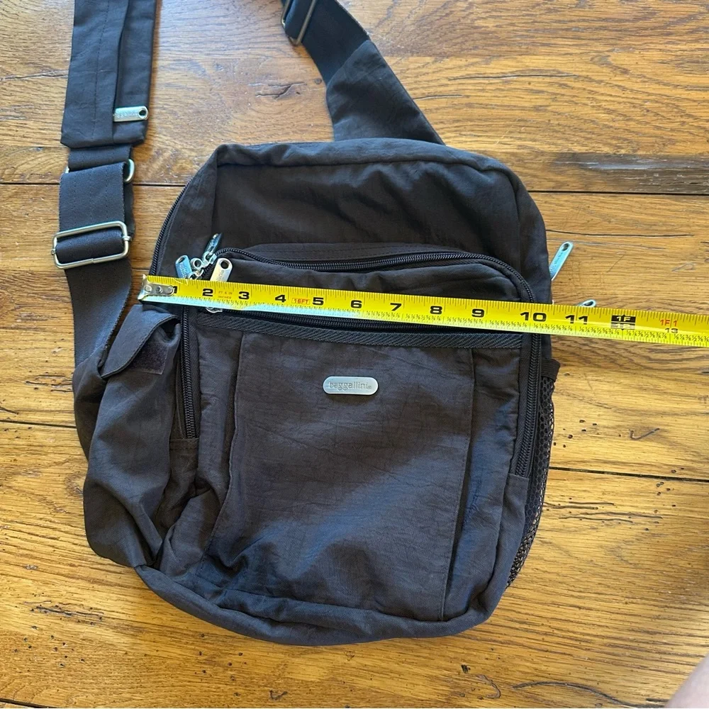 Baggallini Cross-Body Travel Sling Bag Brown Unisex